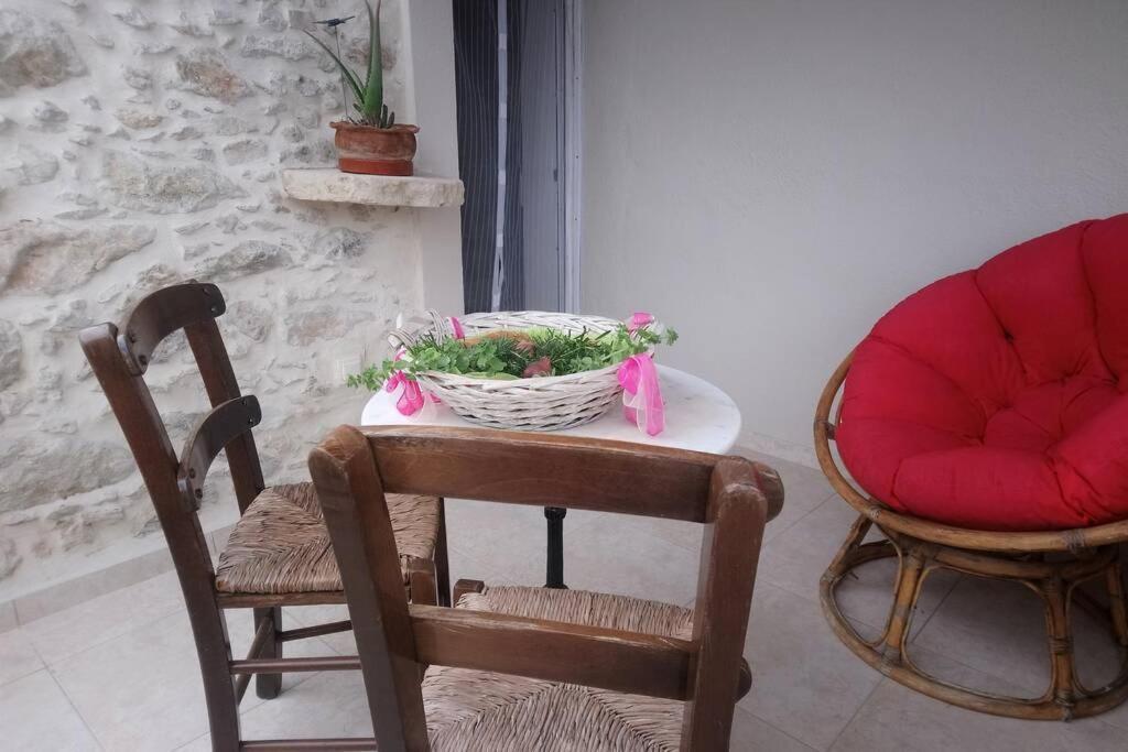 Eirini'S Traditional House Listaros ภายนอก รูปภาพ