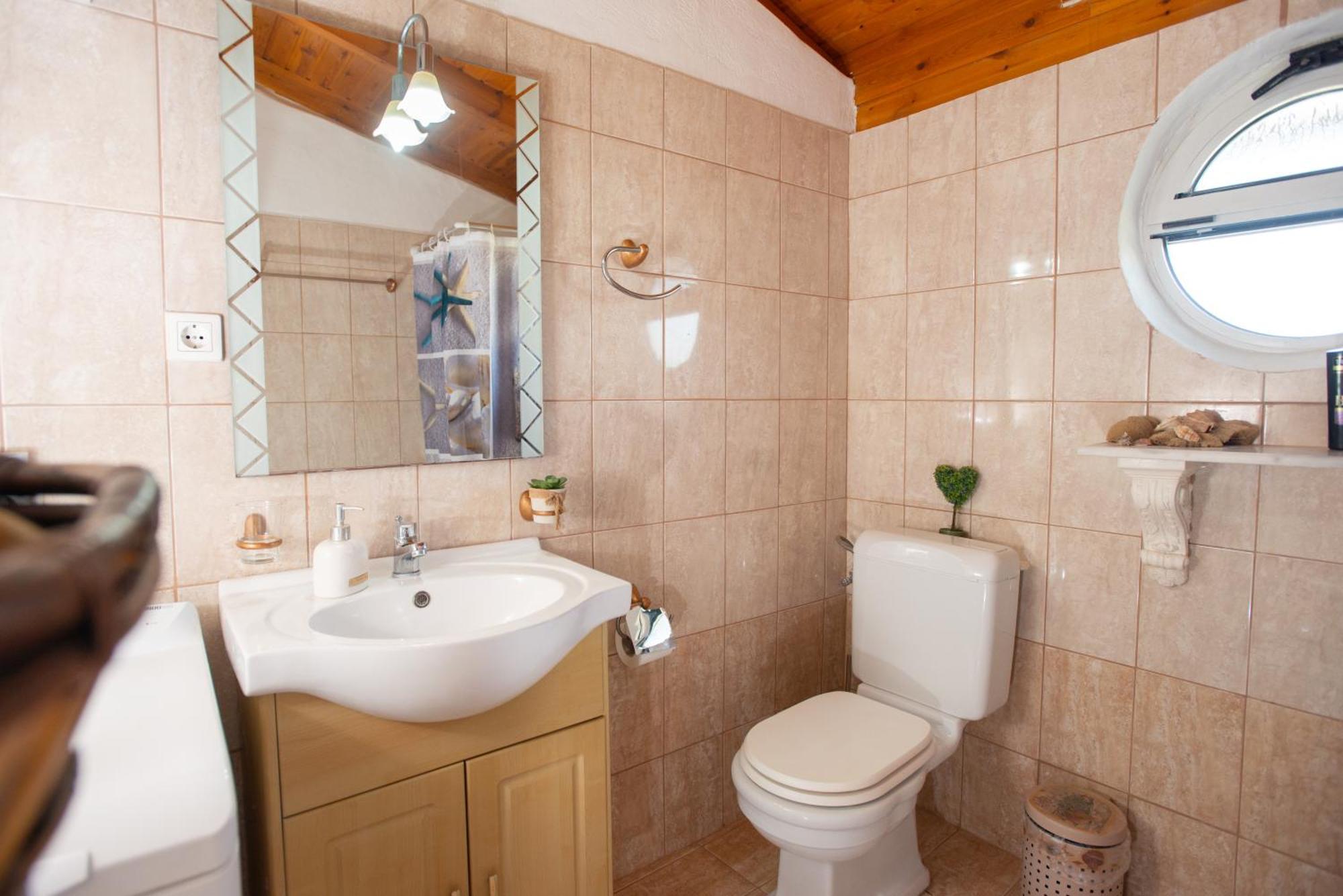 Eirini'S Traditional House Listaros ภายนอก รูปภาพ